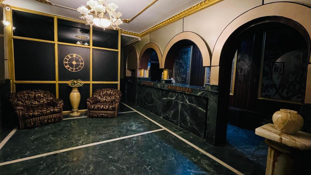 Hotel International Srinagar Kültér fotó
