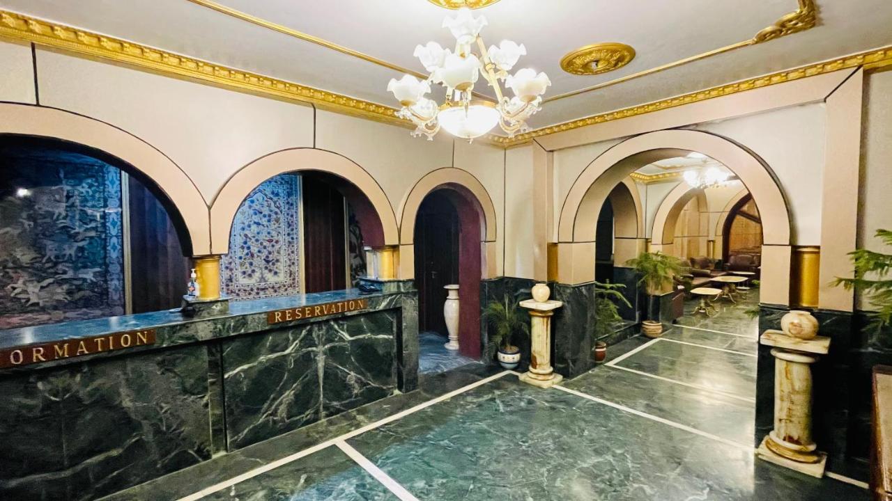 Hotel International Srinagar Kültér fotó