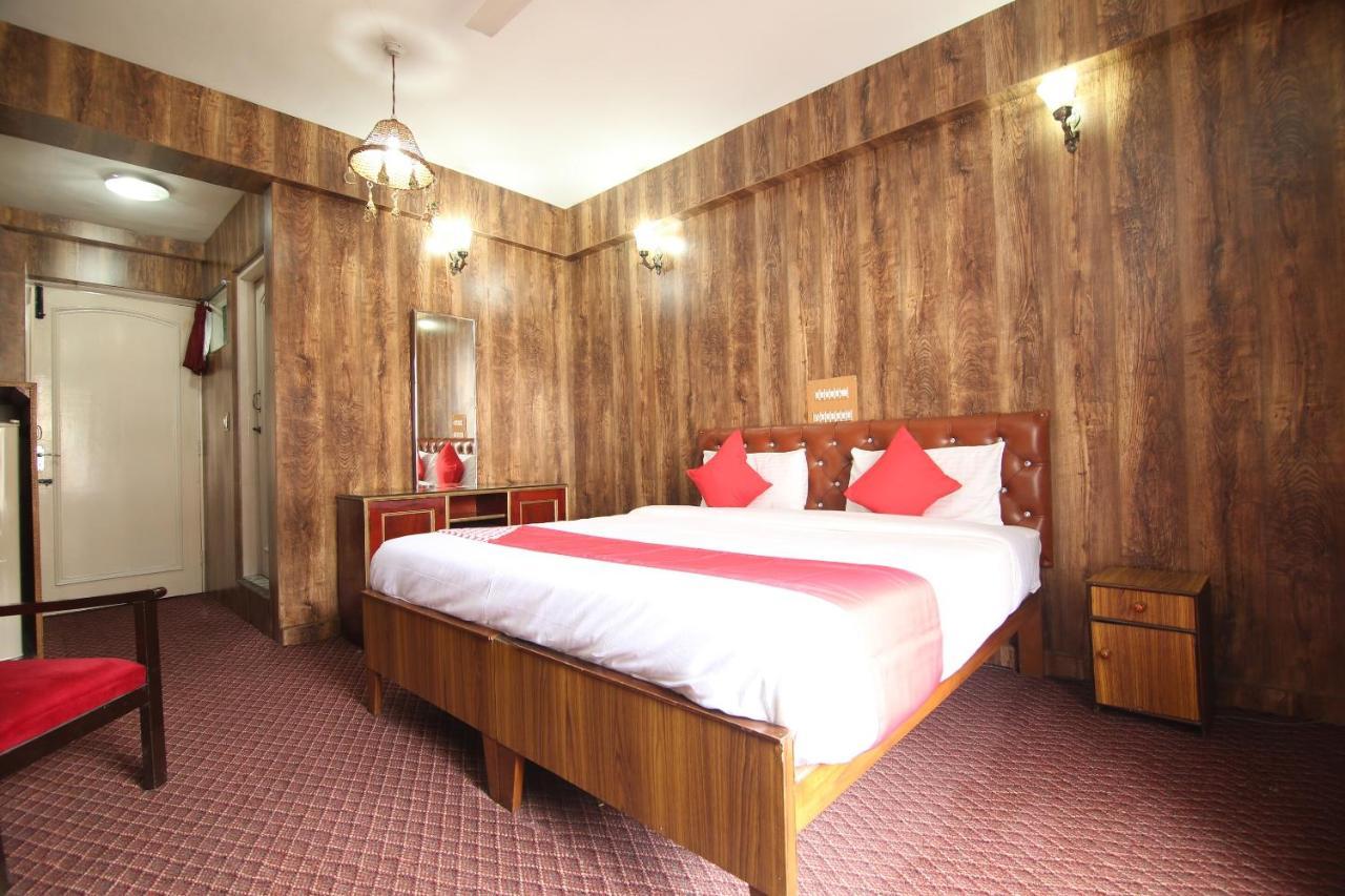 Hotel International Srinagar Kültér fotó