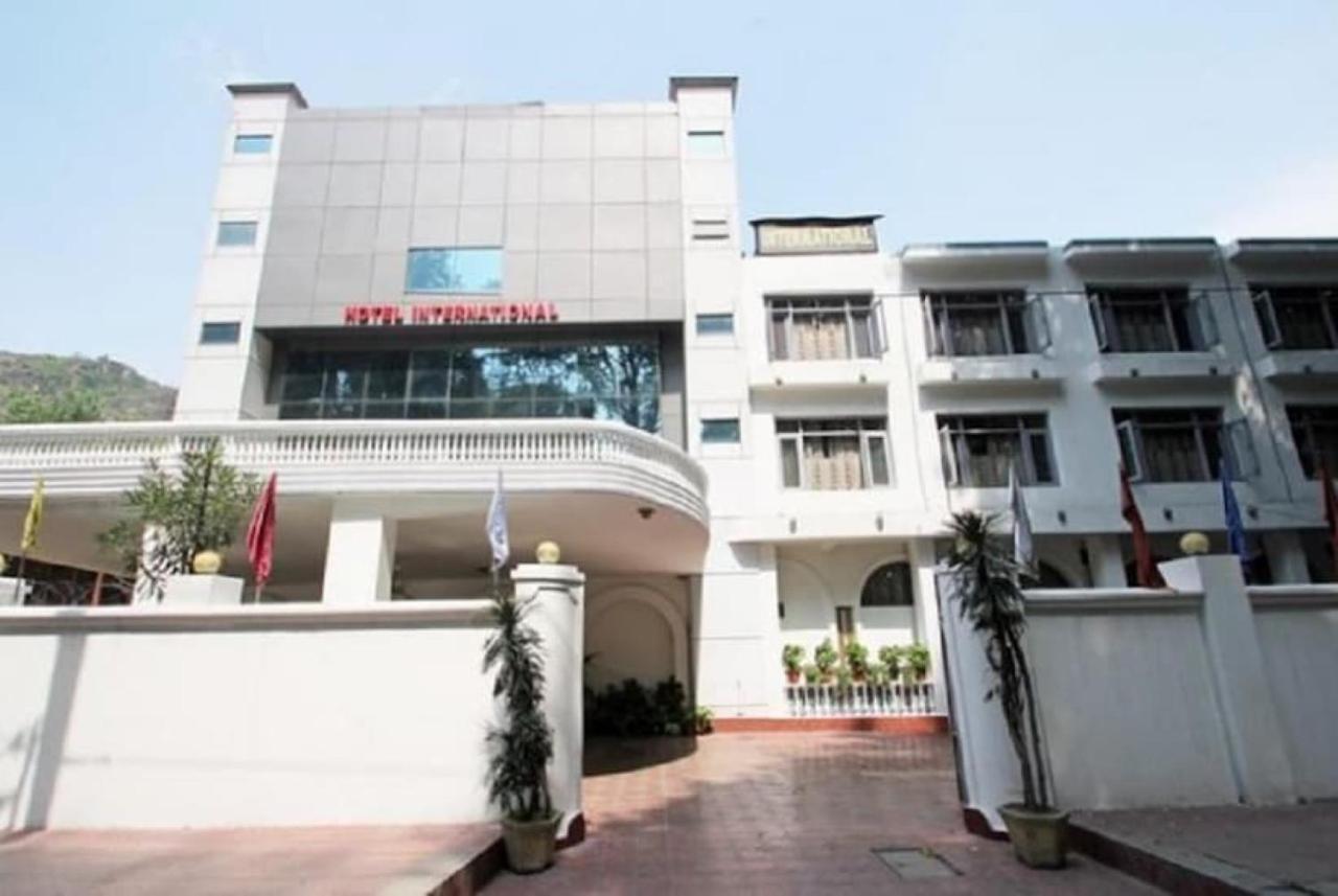 Hotel International Srinagar Kültér fotó