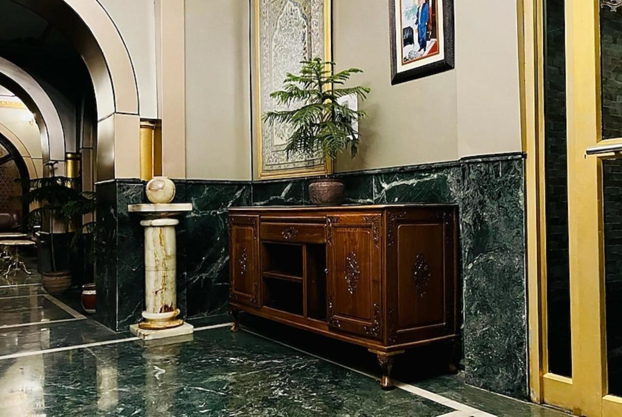 Hotel International Srinagar Kültér fotó