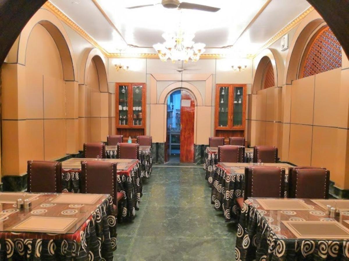 Hotel International Srinagar Kültér fotó